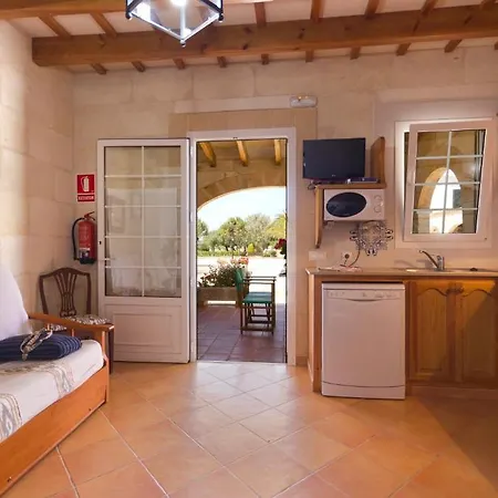 Agroturismo Biniatram Kır Evi *
