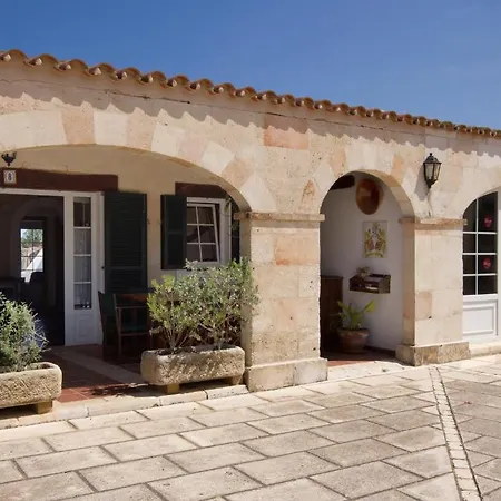 Agroturismo Biniatram Kır Evi *